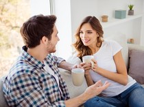 Kalender Jawa Senin Pon 2 Desember 2024: Piawai Menguntai Kata