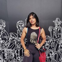 Perjuangan dietnya pun belum berakhir karena kulit tubuhnya menjadi bergelambir. Untuk membentuk kulitnya menjadi kencang, ia pun kembali melakukan serangkaian latihan untuk membentuk otot dengan mengurangi cardio. Edsa juga menambahkan bahwa pembentukan otot agar kulit kencang bisa dilakukan tak harus ke gym, tapi juga bisa di rumah dengan melakukan plank, push up, squat dan sit up. Berat badannya pun kini bertambah menjadi 65 kg. Foto: Twitter @sangpisank