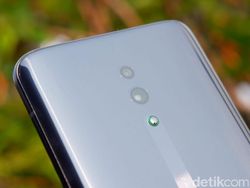 Unboxing Oppo Reno, Si Penggoda di Kelas Menengah