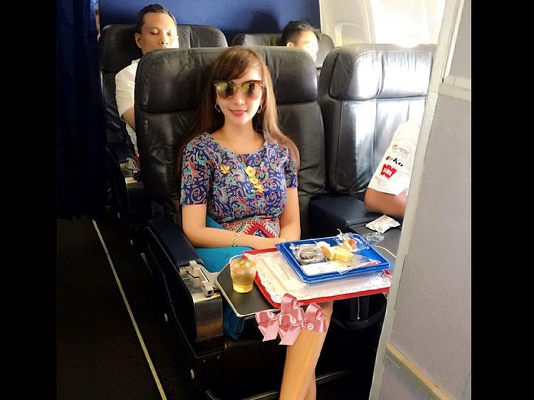 Sebelum Tersandung Kasus Narkoba, Ini Pose Kulineran Roro Fitria yang Hits