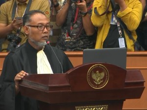 Tim Hukum Prabowo Singgung Gaji PNS, Begini Faktanya