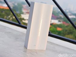 Unboxing Oppo Reno, Si Penggoda di Kelas Menengah