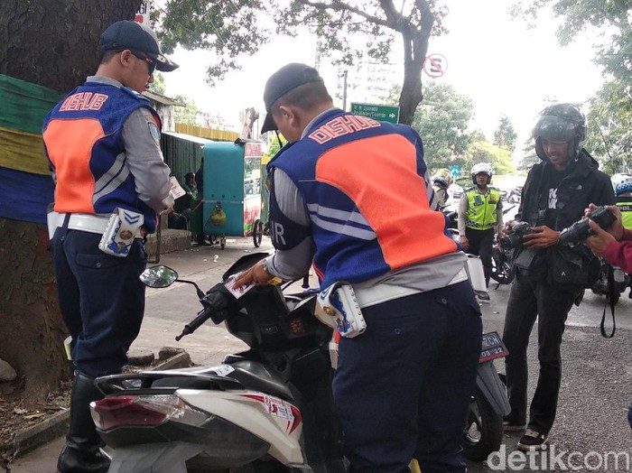 Soal Retribusi Parkir Minim, DPRD Minta Pemkot Bandung Benahi Sistem