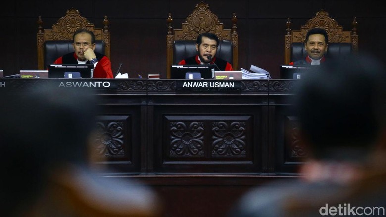 MK Hanya Beri Waktu Pembuktian ke Prabowo-KPU-TKN Masing-masing 1 Hari MK Hanya Beri Waktu Pembuktian ke Prabowo-KPU-TKN Masing-masing 1 Hari