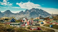 Selain komposisi foto yang baik, ternyata rumah-rumah di desa nelayan itu memilki kode tersembunyi yang hanya diketahui oleh warganya. Kode itu tampak dari warna tiap-tiap rumah yang berbeda (iStock)