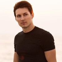 Namun setelah itu, Pavel menerbangkan beberapa karyawan loyal VKontakte dan saudaranya Nikolai Durov untuk ikut mengembangkan perusahaan rahasia yang nantinya membawa mereka pada Telegram. Foto: Instagram @durov