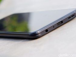 Unboxing Oppo Reno, Si Penggoda di Kelas Menengah