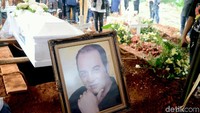 Selamat jalan Robby Sugara! Pool/Ismail/detikFoto.
