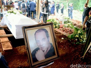 Anak Cerita Detik-detik Robby Sugara Meninggal