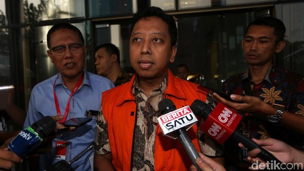 Diperiksa KPK, Rommy Singgung Sidang Gugatan Pilpres di MK
