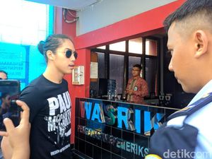 El dan Dul Tak Banyak Bicara Usai Jenguk Ahmad Dhani di Rutan Cipinang