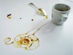 Unik! Tumpahan Kopi Jadi Seni Lukis Mengagumkan