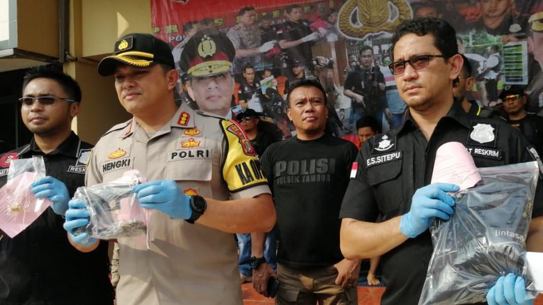 Polisi: Peluru di Senpi Brimob yang Dijarah Perusuh 22 Mei Masih Lengkap Polisi: Peluru di Senpi Brimob yang Dijarah Perusuh 22 Mei Masih Lengkap