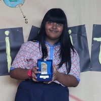 Meski kerap di-bully dan diejek tak menjadikan Edsa sebagai pribadi yang lemah. Mahasiswi berusia 19 tahun ini pun tak ingin orang-orang yang menghina tubuhnya mengontrol pikirannya. Foto: Twitter @sangpisank