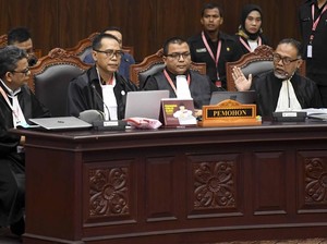 BW Minta MK Kabulkan Gugatan Pilpres, Beberkan Fakta-fakta Sidang