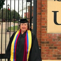 Wanita ini lulus dari Management and Science University di usia 69 tahun. Salut! Foto: Dok. Elite Readers