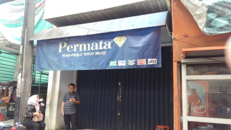 Buru Perampok Toko Emas di Tangerang, Polisi Dalami Keterangan Saksi-saksi Buru Perampok Toko Emas di Tangerang, Polisi Dalami Keterangan Saksi-saksi