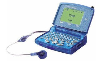 Motorola V100 Foto: internet