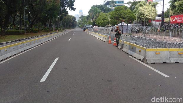 Lalin Dibuka Semalam, Jalan Medan Merdeka Barat Lancar