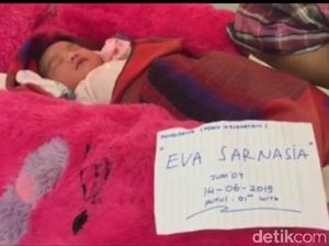 Dievakuasi Tim SAR dari Banjir, Bayi Ini Diberi Nama Eva Sarnasia