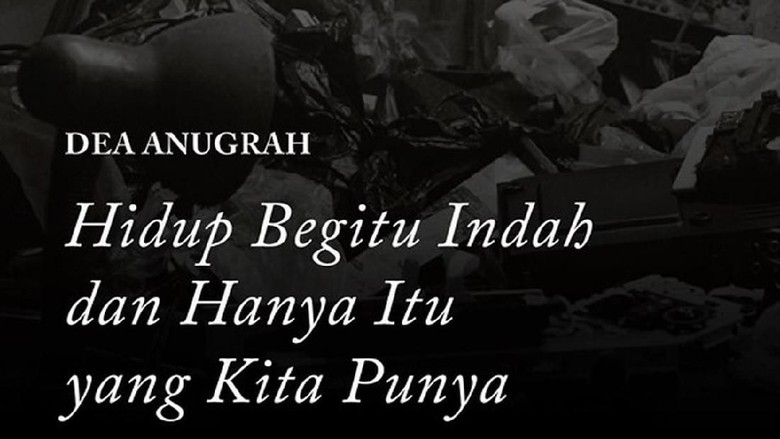 Bersedih dan Menangis Bersama Buku Esai Bersedih dan Menangis Bersama Buku Esai