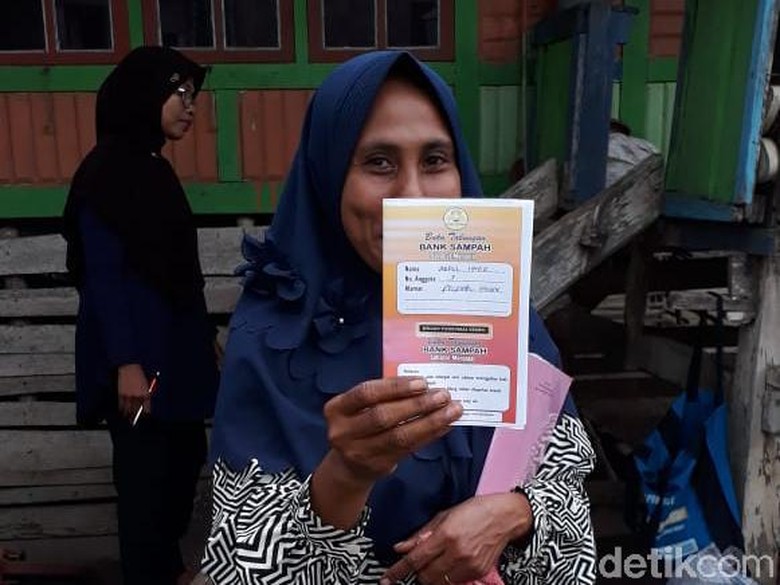 Wow! Berobat di Puskesmas di Dompu NTB Bisa Bayar dengan Sampah Wow! Berobat di Puskesmas di Dompu NTB Bisa Bayar dengan Sampah