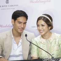 Setelah tunangan, keduanya berencana menggelar pernikahan tahun depan. Namun belum bisa dipastikan tanggal maupun bulannya. Foto: (Palevi/detikHOT)