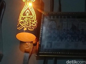 Pria Lamongan Ini Sulap Limbah Paralon Jadi Lampu Hias Ciamik