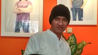 Namun lama tak muncul di layar kaca, kondisi kesehatan Agung Hercules menurun dan didiagnosa menderita kanker. dok. Instagram