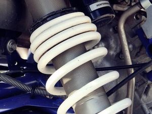 4 Cara Cek Shockbreaker Motor untuk Tahu Tanda Kerusakannya