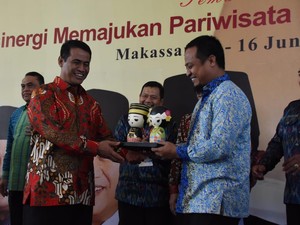 Di Depan Para Saudagar Bugis, Mentan Pamer Kementan Dapat WTP