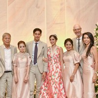 Kemarin, jadi hari bahagia Jessica Iskandar dan Richard Kyle. Keduanya melangsungkan pertunangan dengan dihadiri keluarga dan sahabat. Foto: Instagram/@inijedar