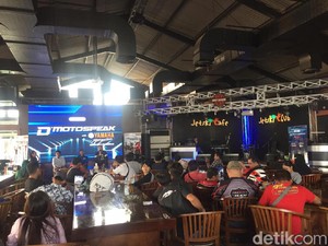 Pedihnya Fan Valentino Rossi di Acara Nobar MotoGP Catalunya detikSport-Yamaha