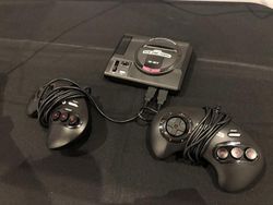 Perbandingan Genesis Mini dengan Versi Original
