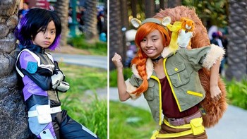 Aksi si kembar ketika sedang cosplay menjadi Quake dan Squirrelgirl dari serial animasi Marvel Rising: Secret Warriors. Foto: Chihiro and Chieko via Bored Panda