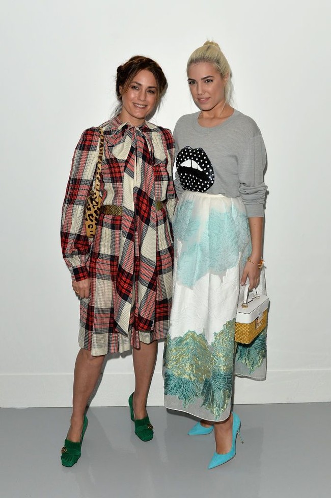 Rajin mengonsumsi suplemen, minyak sehat, dansa, menyanyi, jalan-jalan dengan anjing peliharaan adalah kegiatan yang menurutnya jadi faktor yang membuatnya selalu awet muda. Foto: Getty Images