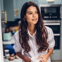 Adalah Sarah Ann Macklin, wanita Inggris yang berprofesi sebagai model. Sarah pernah tampil di majalah Vogue, model Burberry, D&G dan Ralp Laurent. Foto: Instagram