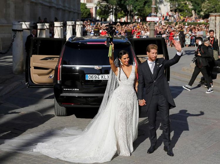 Senyum Bahagia Sergio Ramos-Pilar Rubio di Hari Pernikahannya