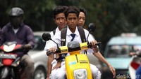 Begini aksi nekat pemotor siswa SMP di Jakarta, Senin (17/6/2019).