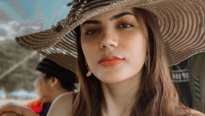Tersihir Pesona Ratu Kecantikan Muslim Pertama yang Pernah Di-bully