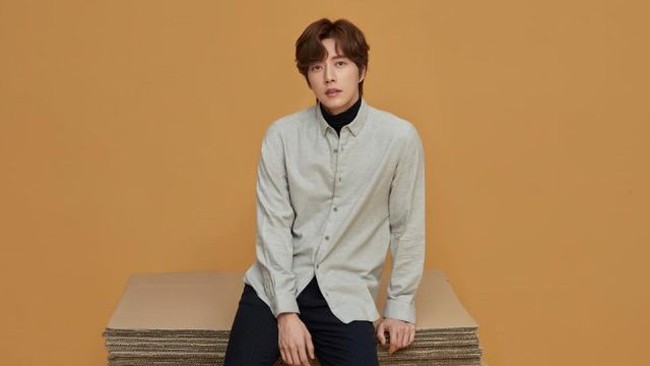 Ketampanan Park Hae Jin dibuktikan dengan foto-fotonya sebelum debut. Tahun ini, dia membintangi drama Korea From Now On Showtime bersama Jin Ki Joo. Foto: Instagram