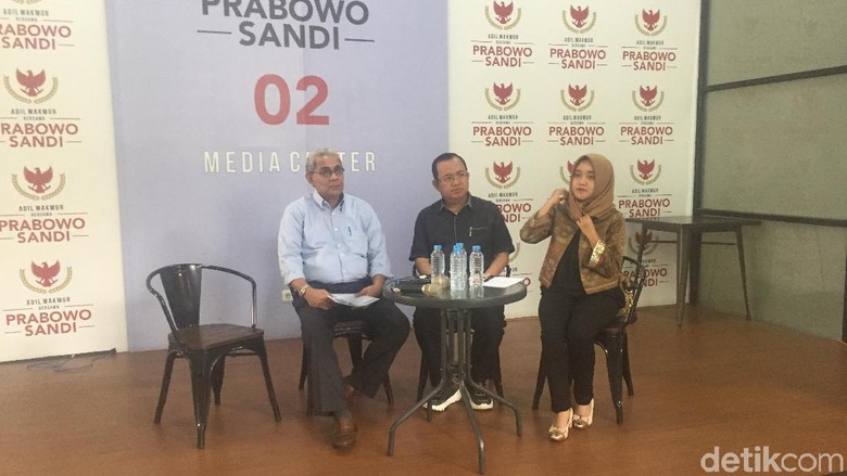 Tim Hukum Prabowo akan Kirim Surat Perlindungan Saksi ke MK Besok Tim Hukum Prabowo akan Kirim Surat Perlindungan Saksi ke MK Besok