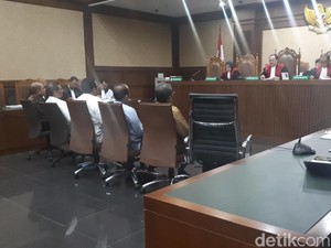 Gamawan Fauzi Tak Tahu Adanya Permintaan Fee Proyek IPDN