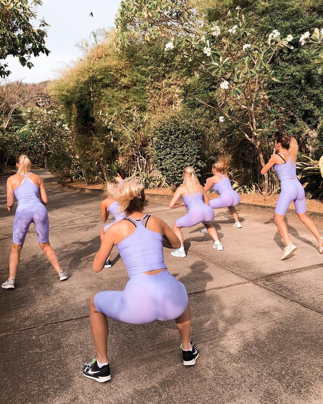Sebelum mengikuti kontes, Anastasia pun sudah melakukan beragam latihan fisik, terutama squat untuk memperkokok kekuatan bokongnya.  Foto: Instagram