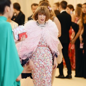 Penampilan Eksentrik Kritikus Fashion Ternama, Berani Tiru Gayanya? Penampilan Eksentrik Kritikus Fashion Ternama, Berani Tiru Gayanya?