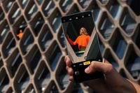 Teknologi 10x Hybrid Zoom yang Memukau Fotografer Profesional