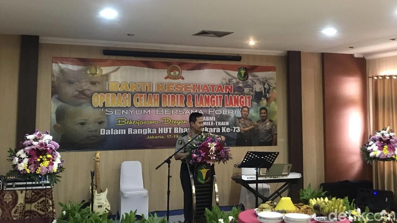 Sambut HUT Bhayangkara Ke-73, RS Polri Operasi Pasien Bibir Sumbing Sambut HUT Bhayangkara Ke-73, RS Polri Operasi Pasien Bibir Sumbing