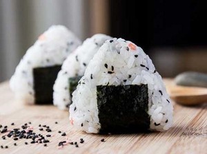 5 Fakta Unik Onigiri, Nasi Kepal Simbol Keberuntungan