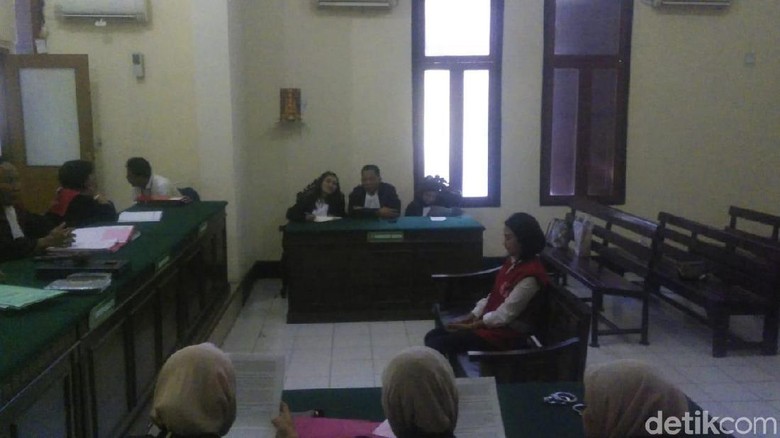 Vanessa Angel Hari Ini Hadapi Vonis Vanessa Angel Hari Ini Hadapi Vonis