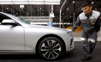 Mobil Nasional Vietnam Sudah Terjual 17.000 Unit